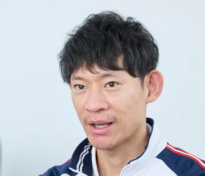 冨岡識嗣 さん